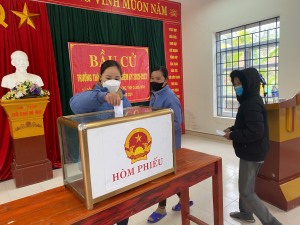 Công an xã Đồng Sơn đảm bảo an ninh an toàn tuyệt đối cuộc bầu cử Trưởng thôn nhiệm kỳ 2025-2027 diễn ra trên địa bàn xã Đồng Sơn, thành phố Hạ Long 
